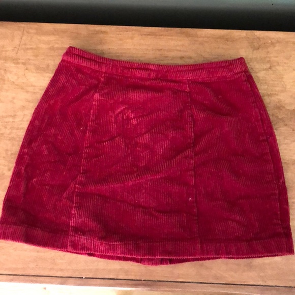 Red corduroy skirt - Picture 2 of 3